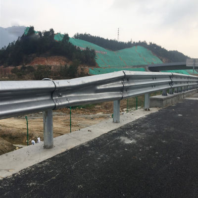 Galvanizado a quente 3 a 2 2 para ser 3 barrancos de segurança rodoviária para segurança do tráfego rodoviário