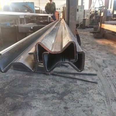 Postes de aço Metal Sigma galvanizado a quente personalizados para corrimão rodoviário