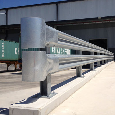 Barreira de proteção rodoviária de aço certificada CE/BV/ISO para estradas de Cingapura AASHTO M-180