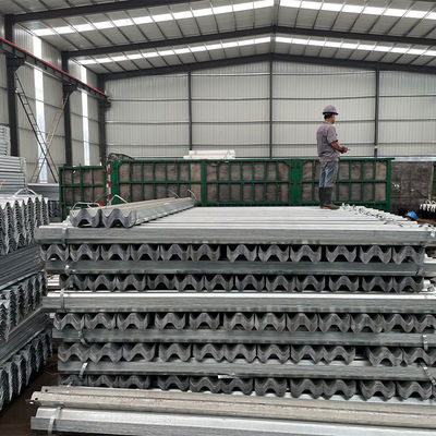 Reboco de proteção de estrada de três vigas de metal certificado ISO com H Steel Spacer Block Powder Coated