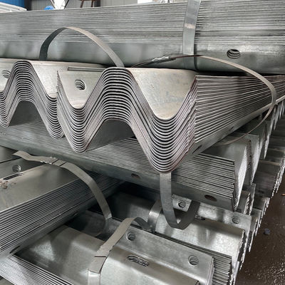 Reboco de proteção de estrada de três vigas de metal certificado ISO com H Steel Spacer Block Powder Coated