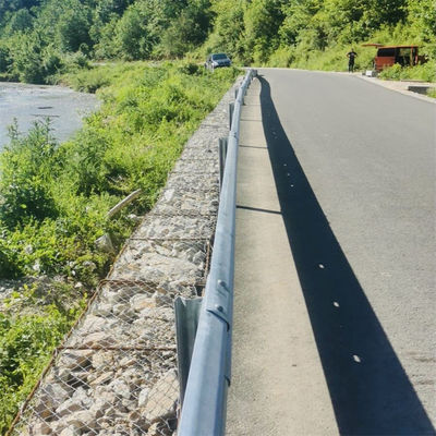 ISO 9001/14001/18001 Certificado Q235 Q345 Corrimão de segurança rodoviária de feixe ocidental para a segurança do trânsito