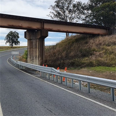 Segurança ao ar livre Ferro galvanizado Estrada Rodoviária Guarda-corrimão Barreira de colisão com C Post
