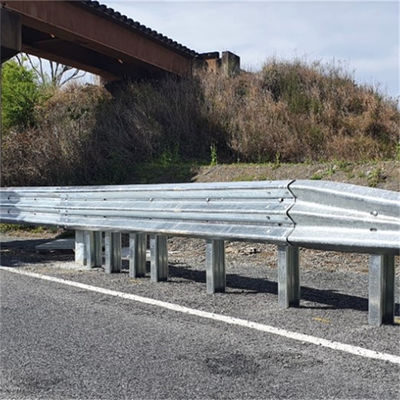 Segurança ao ar livre Ferro galvanizado Estrada Rodoviária Guarda-corrimão Barreira de colisão com C Post