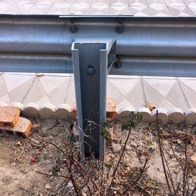 Grelha de proteção de estrada personalizada C Post galvanizado a quente para segurança do tráfego rodoviário