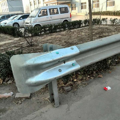 Anticorrosivo Metal Fishtail Bullnose Anchor Puente tampão Terminal End Thrie Beam Road Barrier
